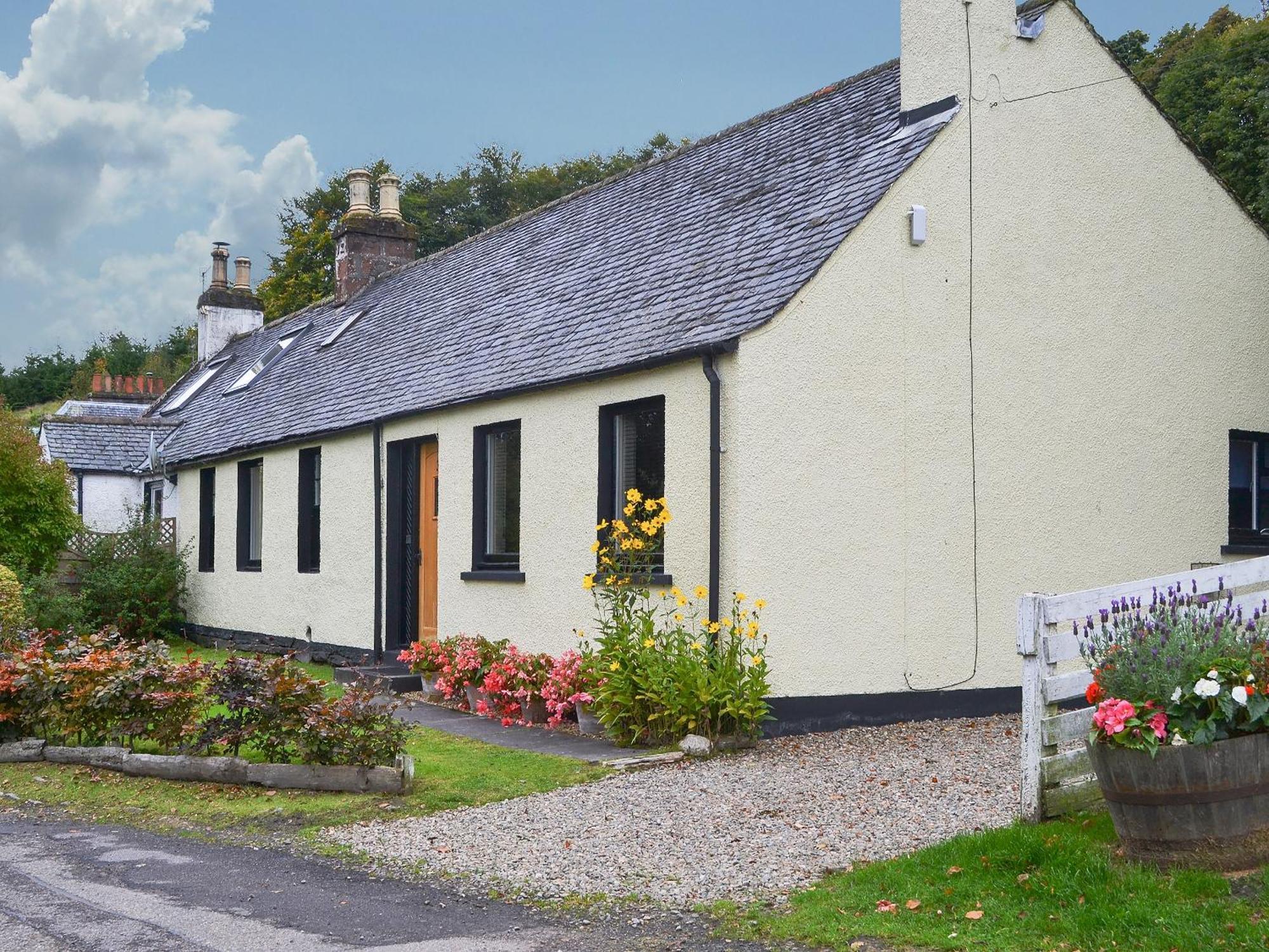 Holiday home Kinnettas